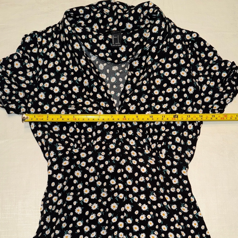 Forever 21 Juniors Black White Floral Short Sleeve Button down Mini Dress Size S - Picture 12 of 13